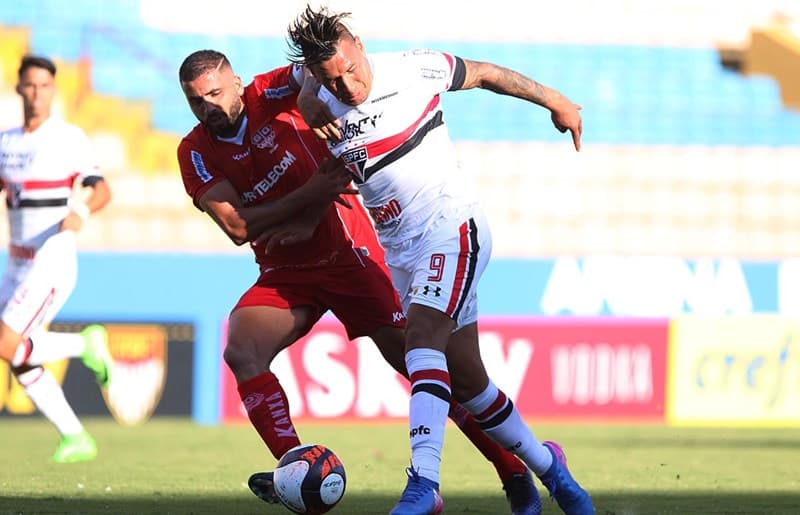 André Castro fecha Paulistão como atleta com mais passes certos na competição