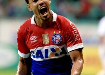 Após mais um gol, Edigar Junio recebe elogios no Bahia