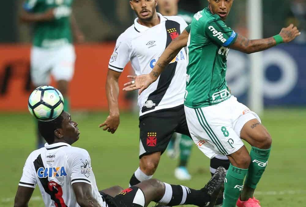 Destaque, Tchê Tchê falou sobre completar um ano da estreia pelo Palmeiras