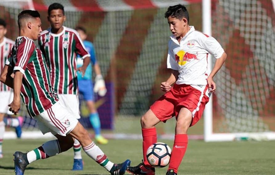 Garoto Rafinha, do Sub-15 do Red Bull, é o novo cliente da Un1que Football