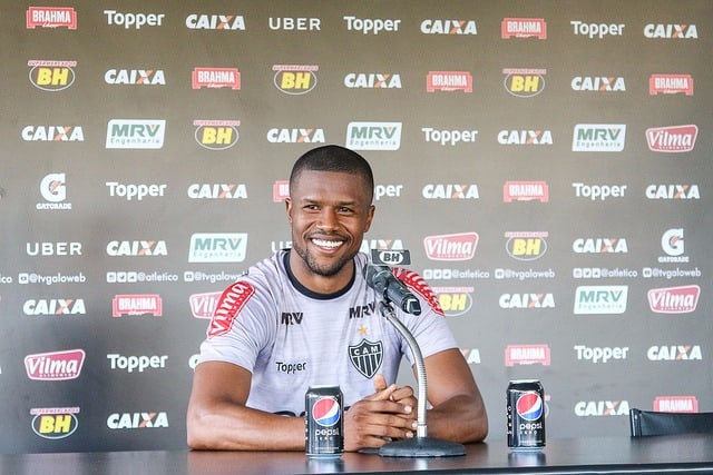 Recuperado, lateral-direito Carlos César fala sobre superação no Atlético-MG