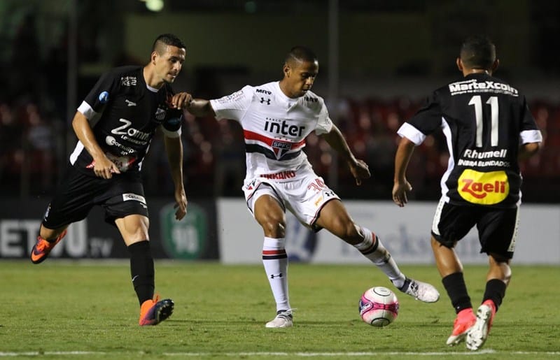 Sem sofrer gol em 2018, Bruno Alves comenta sequência e elogia setor defensivo do São Paulo