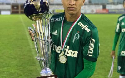 Jovem Caique, do Sub-17 do Palmeiras, é campeão da Scopigno Cup, na Itália