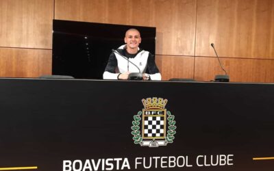 Zagueiro Raphael Silva é confirmado como novo reforço do Boavista, de Portugal