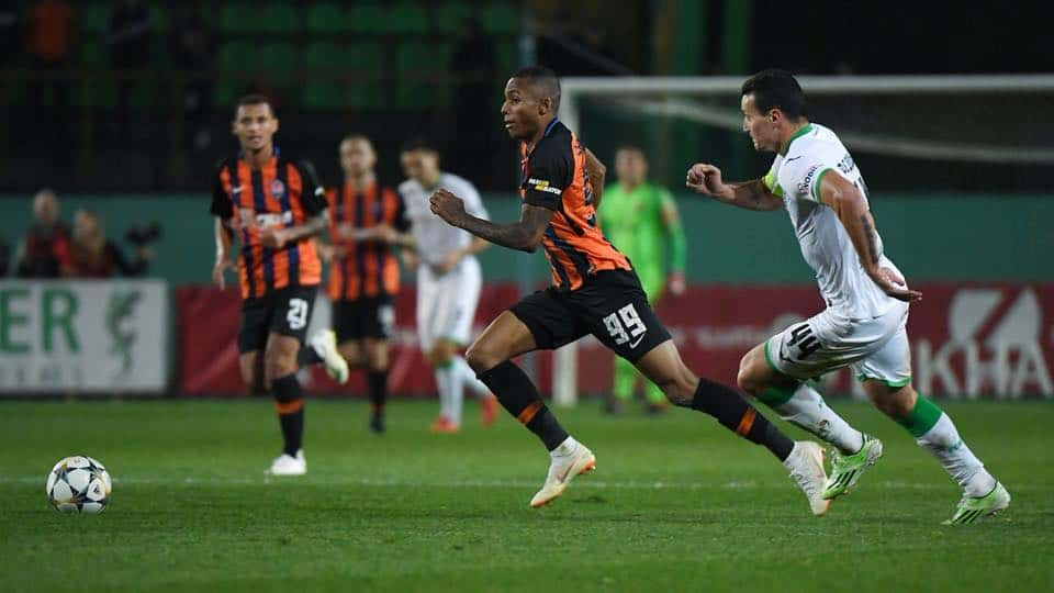Titular, Fernando marca em goleada do Shakhtar Donetsk pelo Campeonato Ucraniano