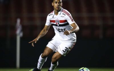 Invicto ao lado de Arboleda no Brasileirão, Bruno Alves é destaque na Gazeta Esportiva