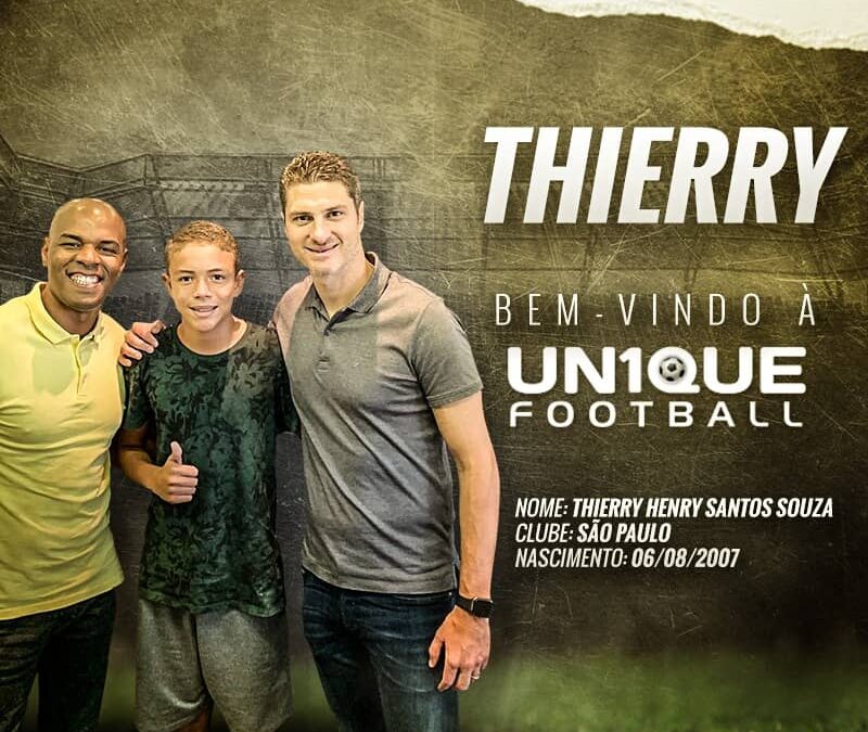Thierry Henry, atacante do São Paulo, é o novo cliente da Un1que Football
