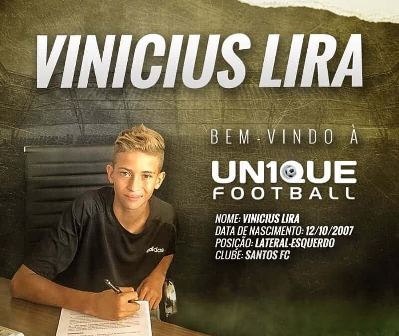 Vinicius Lira, lateral-esquerdo do Santos, é o novo cliente da Un1que Football