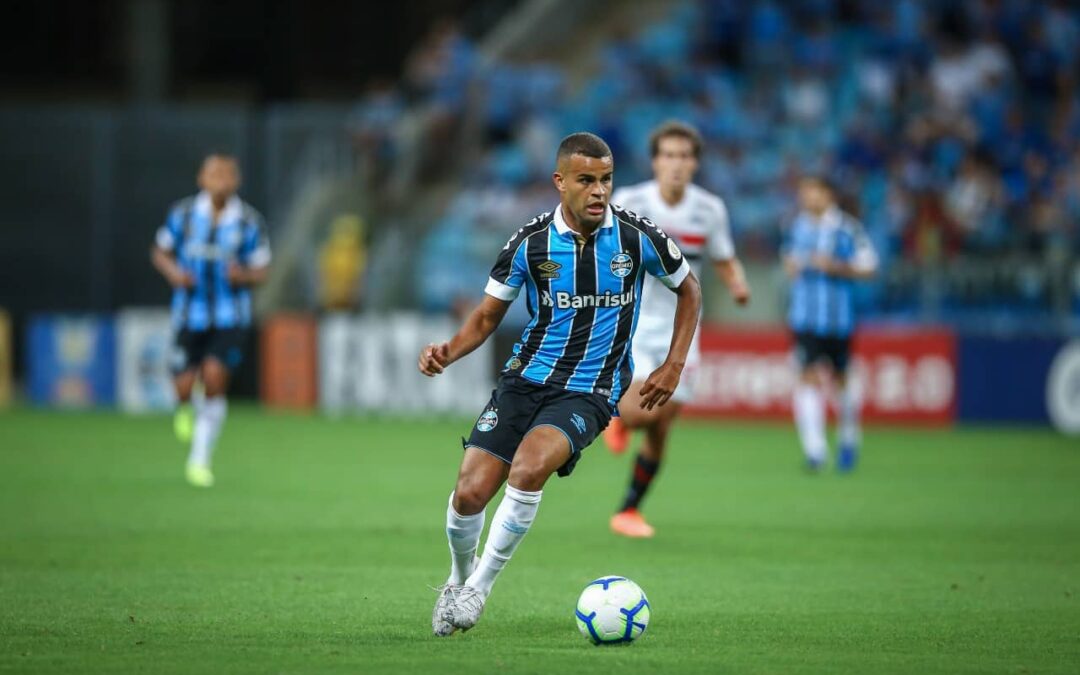 Alisson persegue melhores números da carreira no Grêmio e revê clube no qual foi revelado