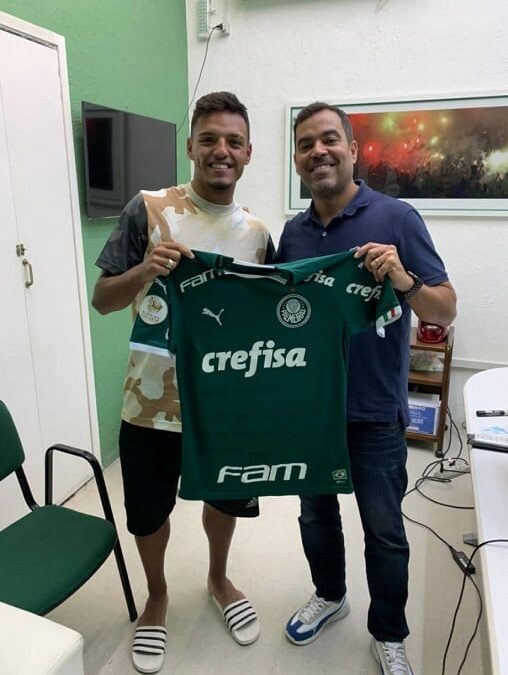 Após sequência no Palmeiras, Gabriel Menino homenageia departamento de base