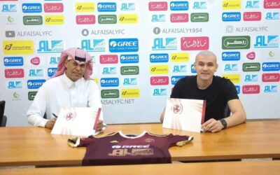 Raphael Silva renova contrato com o Al Faisaly