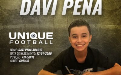 Atacante Davi Pena, do Grêmio, assina contrato com a Nike