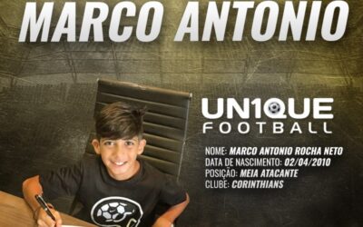 Marco Antonio, meia-atacante do Corinthians Sub-11, assina contrato com a Nike