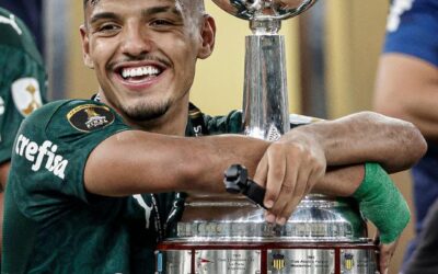 Aos 20 anos e na primeira temporada como profissional, Gabriel Menino conquista Libertadores e adiciona mais um título para a galeria