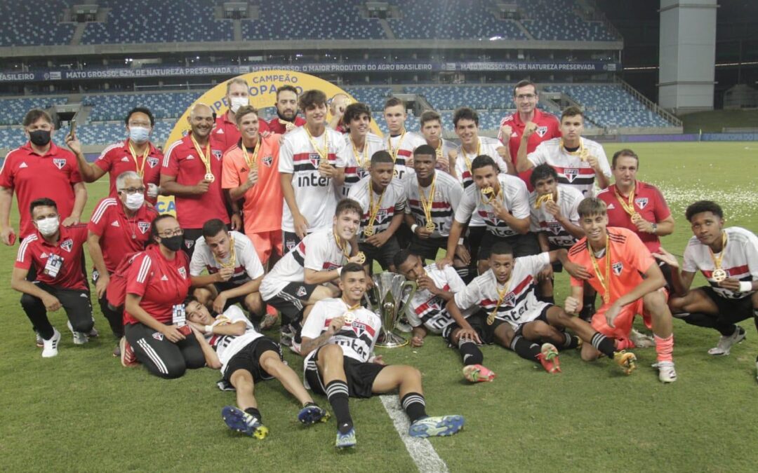 Com trio Un1que Football, São Paulo é campeão da Supercopa Sub-17