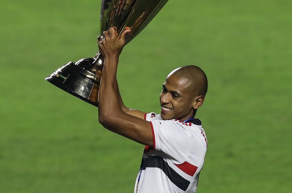 Campeão Paulista e autor do gol 300 do Tricolor na Libertadores, Bruno Alves é destaque na TNT