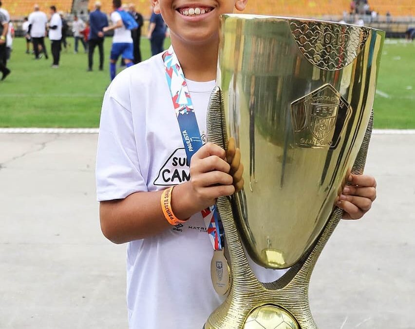 Renanzinho, nova joia do Santos de 13 anos, quer repetir caminho trilhado por grandes revelações do clube