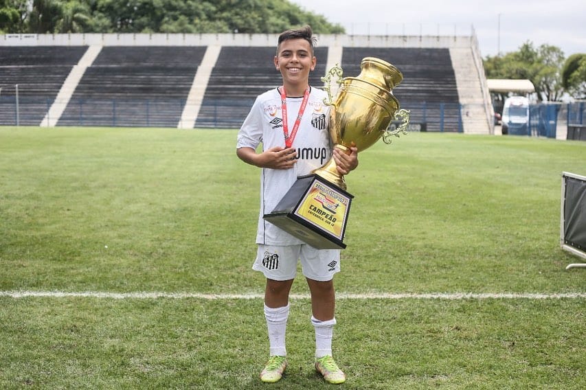 Renanzinho conquista a Paulista Cup Sub-13 pelo Santos