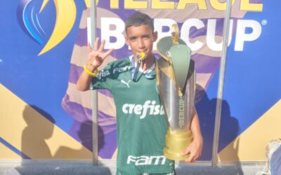 Meio-campista Matheus conquista a Iber Cup sub-12 pelo Palmeiras