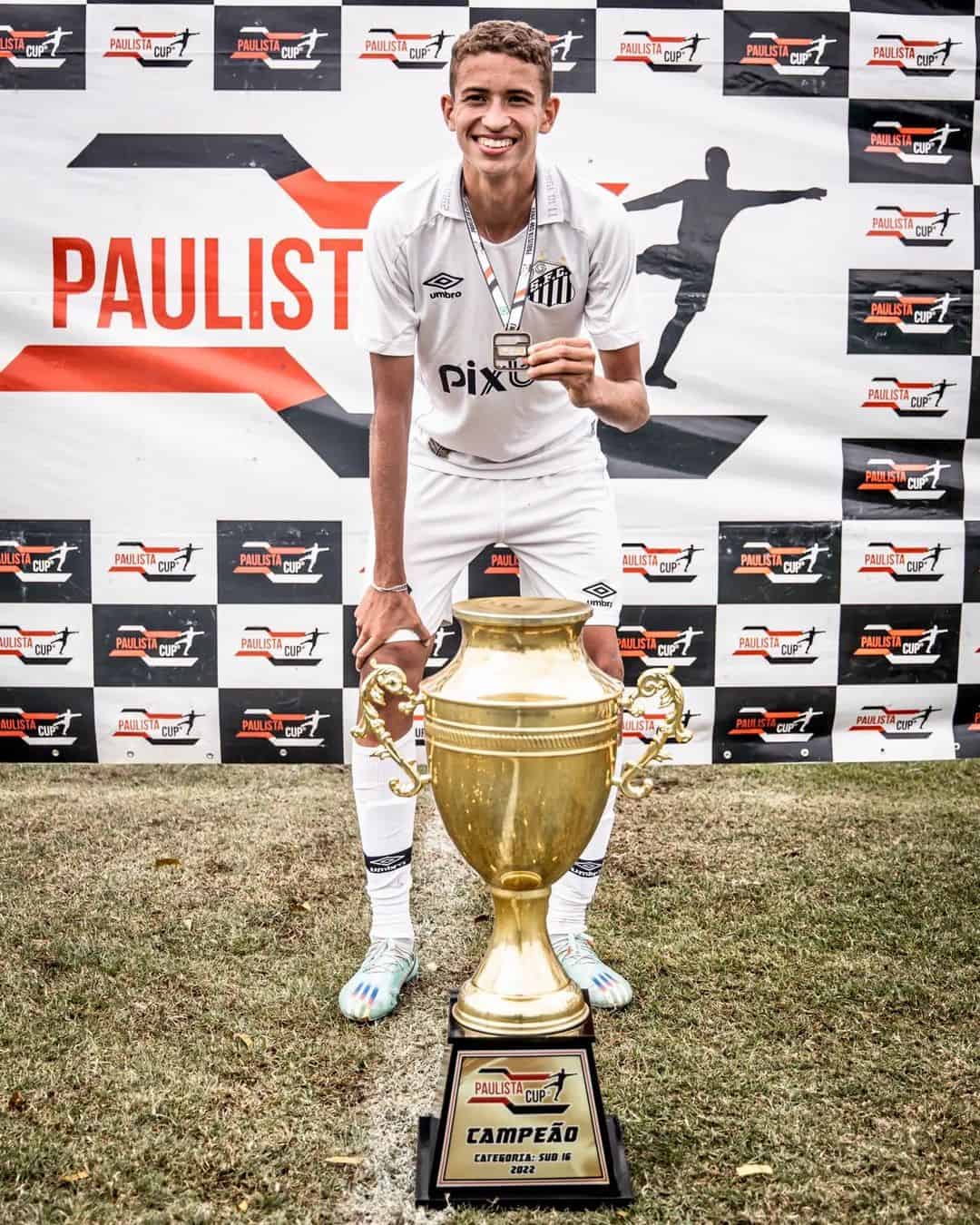 Vini Lira conquista a Paulista Cup sub-16 - Un1que Football Vini Lira conquista a Paulista Cup sub-16 - Un1que Football