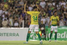 Com gols, Bruno Alves vive protagonismo no Cuiabá e sonha com títulos