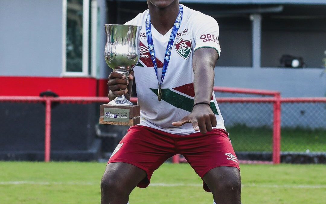 Jean Carlos conquista o Carioca Sub-15 pelo Fluminense