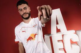 Após grande temporada pelo Goztepe, atacante Rômulo é anunciado como novo reforço do RB Leipzig