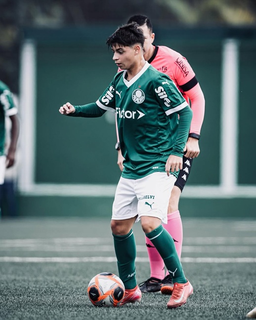 Artilheiro do Palmeiras na Libertadores Sub-13 sonha em jogar edição profissional: ‘Colecionar momentos mágicos’