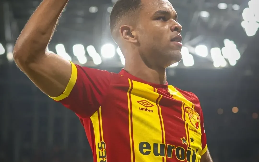 Juan se reencontra na Turquia e explica saída do São Paulo: “Seria cômodo só fazer parte do elenco”