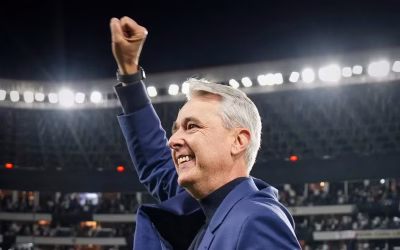 Semifinalista da Libertadores, Tiago Nunes é destaque no site da FIFA