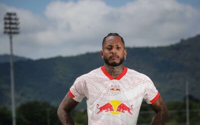 Artilheiro do Red Bull Bragantino, Fernando renova contrato com o clube