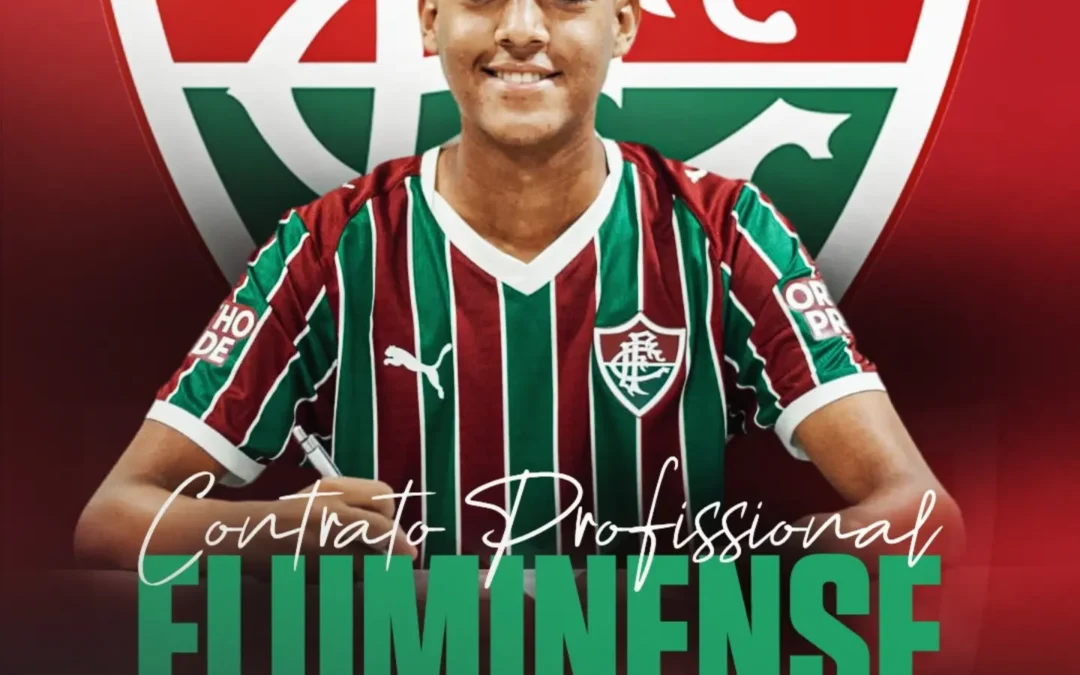 Promessa do Fluminense, Luan Riquelme assina o primeiro contrato profissional